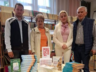 OBNOR-Herceg-Novi-donirao-knjige-daso-pavicic